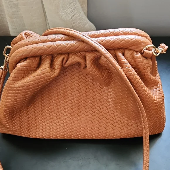 Urban Expressions Women\'s Woven Sling Tan and gold hardware NWOT Urban Expressions Tan Sling Bag, Studded Accents, Gold  main image 2